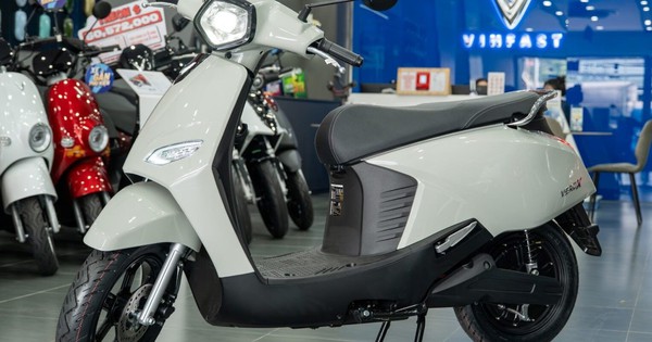 Top 5 xe máy điện đáng mua nhất, ngang giá Honda Vision: Có xe đi hơn 260 km/sạc