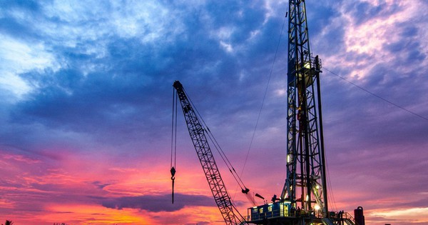 Khoan thẳng xuống lòng đất, phát hiện mỏ dầu khí trữ lượng lên tới 380 triệu thùng tại Trung Đông