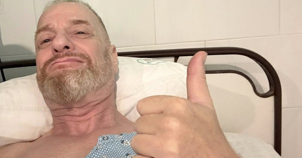 Khách Tây hết lời ca ngợi y tế Việt Nam: Phản ứng của dân mạng mới gây chú ý