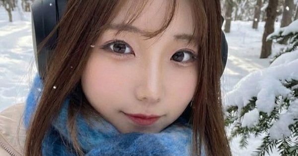 Hot girl gợi cảm giải nghệ, biến mất một năm để đi làm nhân viên văn phòng và cái kết đắng cay