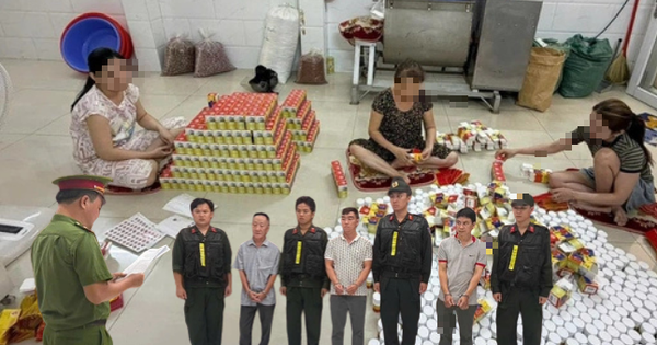 Khám xét khẩn cấp thu giữ 4.000 hộp thuốc, 790kg viên nang, bắt tạm giam chủ xưởng thuốc Thái Chánh Kiên