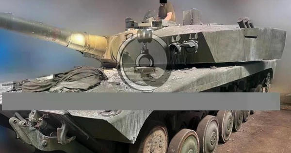 Ukraine đã giao cho Mỹ xe tăng bí mật của Liên Xô trang bị pháo 152mm?