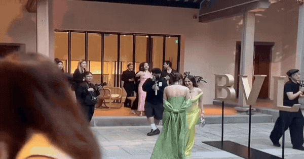 Vbiz có mỹ nhân được báo Trung khen đẹp nhất Việt Nam, đứng cạnh sao quốc tế nhưng chưa biết 