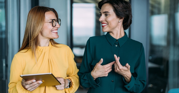 Phỏng vấn hàng ngàn người trong 15 năm, chuyên gia phát hiện 7 ‘sức mạnh thầm lặng’ quyết định hạnh phúc