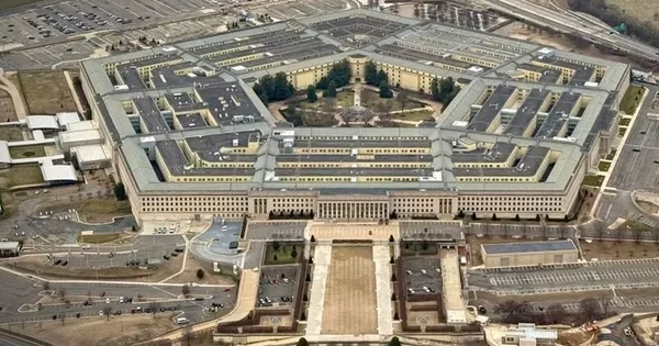 Lầu Năm Góc hợp tác với các nhà sản xuất ô tô Mỹ để sản xuất vũ khí?