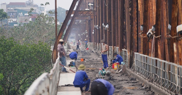 Cận cảnh sửa chữa cầu Long Biên