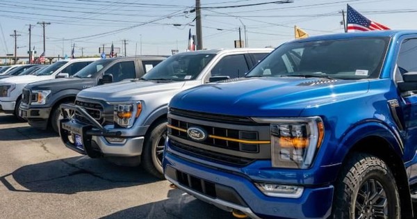 Đang chạy 100km/h, hộp số đột ngột về 2: Lỗi kinh hoàng khiến Ford phải thu hồi 1.400.000 chiếc xe bán tải