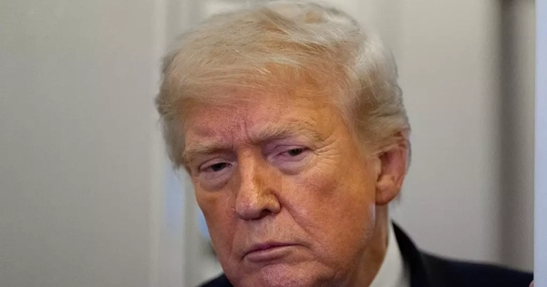 Tổng thống Mỹ Trump lộ ‘điểm yếu chí tử’ vì Iran