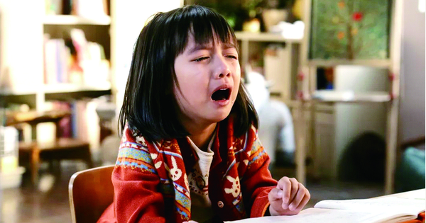 Phát hiện con gái tự học móc len rồi 