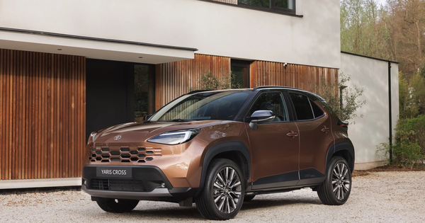 Toyota Yaris Cross 2026 ra mắt: Mặt tiền như Corolla Cross và động cơ hybrid mạnh mẽ