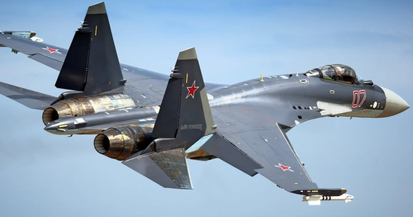 Không quân Nga được tăng cường sức mạnh với lô chiến đấu cơ Su-35S mới