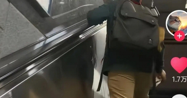 Hành động của 1 đứa trẻ ở ga tàu điện ngầm khiến nhiều người phải hốt hoảng bình luận: Cha mẹ bảo ban lại ngay kẻo muộn!