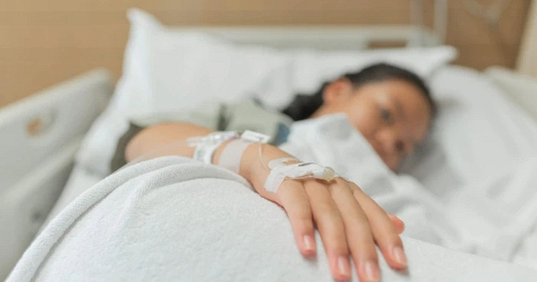 Người phụ nữ tử vong chỉ sau 1 tháng phát hiện ung thư, bác sĩ cảnh báo: Thường xuyên làm 3 việc này, “nuôi” bệnh cực nhanh