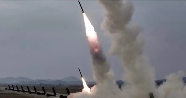 Triều Tiên phóng loạt tên lửa đạn đạo, Hàn Quốc họp khẩn