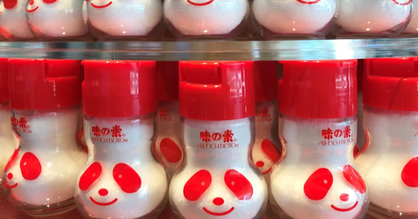 Tại sao cả ngành bán dẫn lại đang phụ thuộc vào một hãng bột ngọt Nhật Bản?