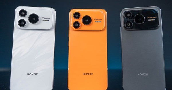 Một cái tên quen mặt ở Việt Nam sắp ra mắt điện thoại pin 15.000mAh: Thế này pin dự phòng chắc 