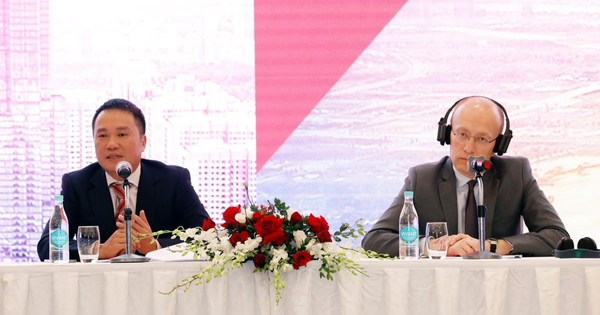 Tổng Giám đốc Techcombank nhận thù lao gần 28 tỷ đồng, gấp 6 lần Chủ tịch Hồ Hùng Anh