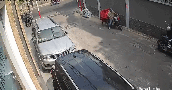 Clip: Nam shipper đi giao đơn, bị trộm luôn xe máy kèm cả giỏ hàng trong hẻm TP.HCM
