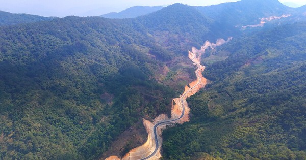 Ngắm đường 'như dòng sông xuyên rừng núi' nối Lâm Đồng và Đắk Lắk