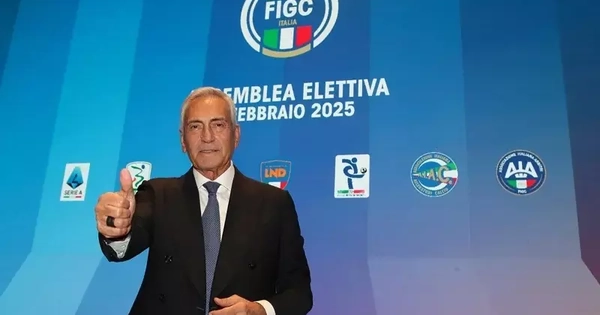 Bóng đá Italy kêu gọi một cuộc “đại phẫu”