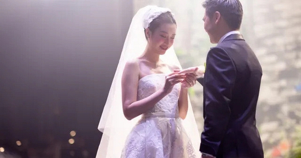 Mỹ nhân định bỏ thi hoa hậu lại đăng quang ngôi vị cao nhất: 26 tuổi gả vào hào môn, sống trong dinh thự trăm tỷ