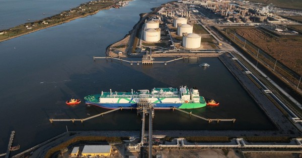 Tàu chở hơn 1 triệu tấn LNG đang chờ cập bến khắp thế giới, báo tin cực vui cho Mỹ