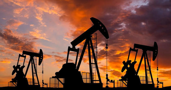 Giá dầu tăng mạnh khi căng thẳng Mỹ - Iran leo thang