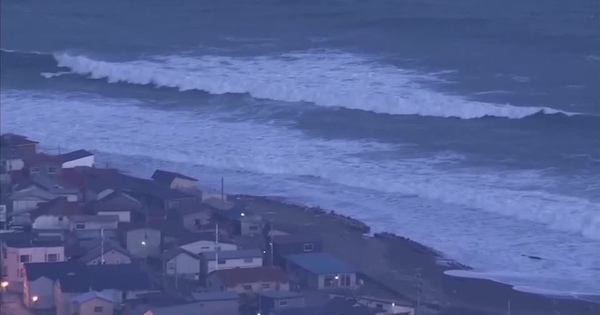 Sóng thần xuất hiện, động đất ở Nhật Bản có thể kéo dài 1 tuần