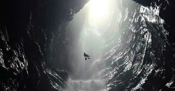 Phát hiện hang động mới có thác nước độc đáo tại Phong Nha - Kẻ Bàng