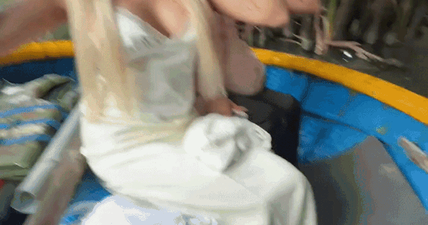 2 cô gái làm 1 việc trên sông khi du lịch Hội An hút gần 30 triệu lượt xem