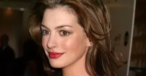 Người phụ nữ đẹp nhất thế giới năm 2026