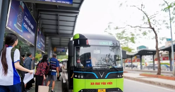 Sắp 'xanh hóa' hơn 40% xe buýt Hà Nội