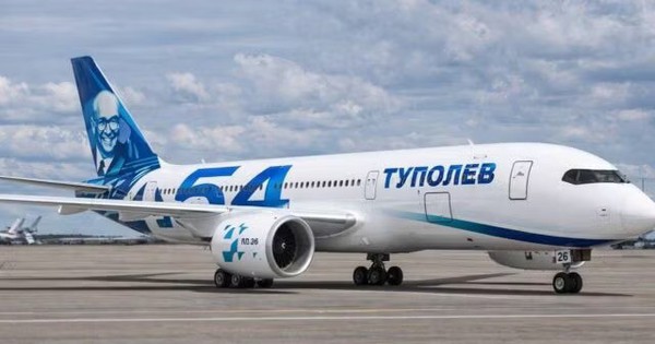 Các đối thủ đang đẩy Tupolev ra khỏi dự án Tu-454