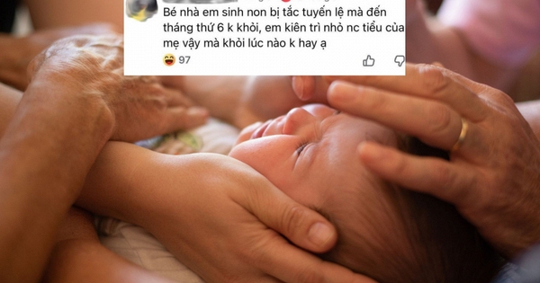 Các mẹ đang làm gì với con mình vậy: Hết nhỏ sữa mẹ đến nhỏ chanh… giờ còn nhỏ cả 