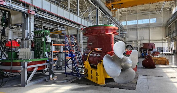 Phương Tây rút lui, Nga chỉ cần 2 năm để tìm lời giải: Đội tàu phá băng lớn nhất thế giới đón tin vui