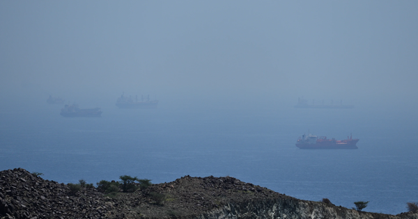 Iran tiếp tục tấn công ở eo biển Hormuz, liên tiếp bắt giữ nhiều tàu