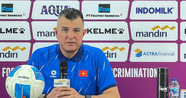 Thắng thuyết phục Australia, HLV tuyển Việt Nam hé lộ 