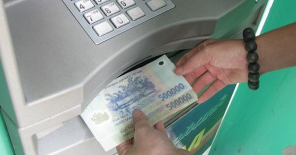 Phong tỏa tài khoản vĩnh viễn: Một kiểu rút tiền mặt tưởng bình thường lại bị nghiêm cấm