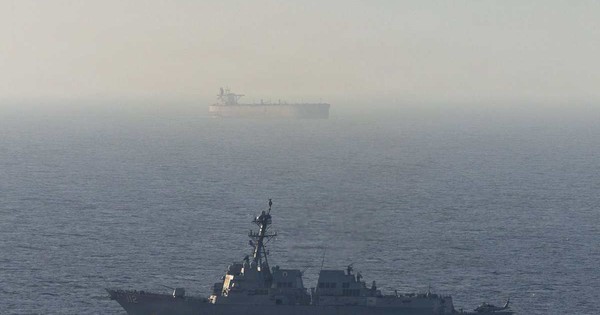 Iran bị nghi tiếp tục rải thêm thủy lôi ở eo biển Hormuz