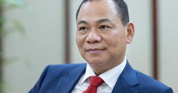 Tỷ phú Phạm Nhật Vượng: 