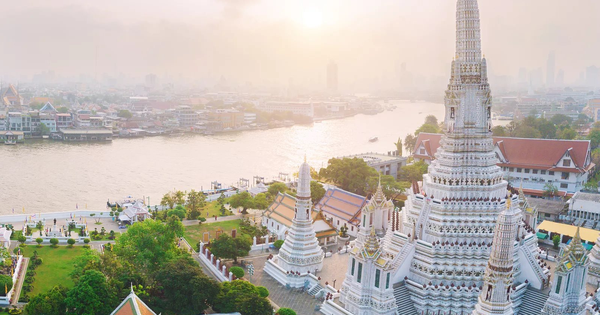 Lún sâu trong nợ nần, láng giềng Việt Nam dự định vay hơn 400.000 tỷ đồng