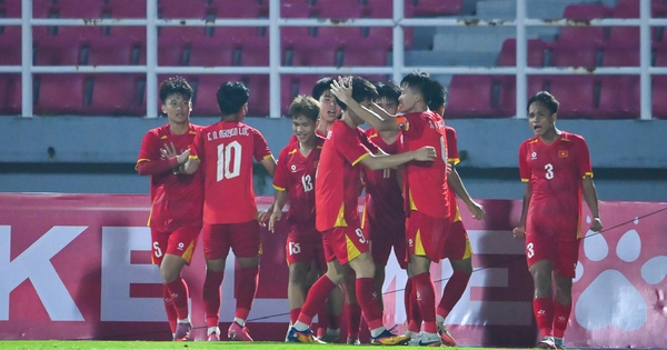 HLV Roland gây sốt với “đội hình lạ”, U17 Việt Nam tạo cú ngược dòng hạ Australia