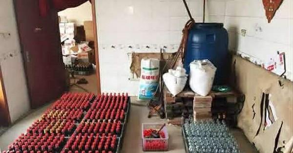 Đột kích 50 xưởng sản xuất thuộc 1 hệ sinh thái, công an tịch thu 14.000 thùng gia vị, xì dầu, bột nêm Knorr, Nestlé giả, chứa chất cấm