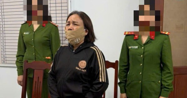 Ra quyết định khởi tố chủ tiệm cà phê Ngô Thị Cúc Hoa sinh năm 1972