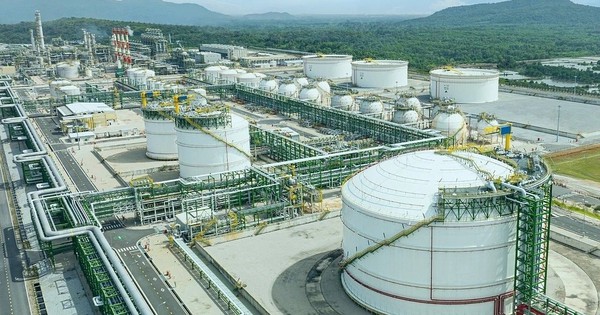 Tổ hợp hoá dầu 5 tỉ USD tại TP HCM lại sắp ngưng hoạt động