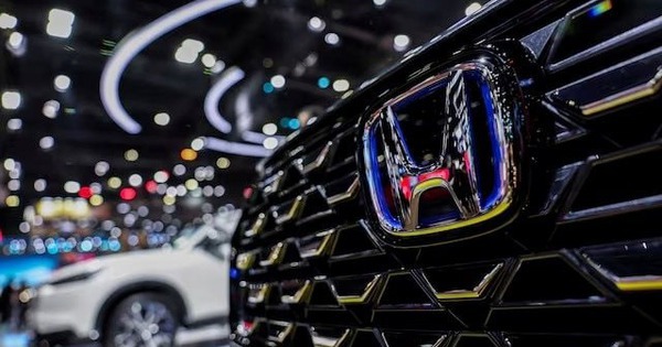 Hết đóng cửa nhà máy ở Trung Quốc lại dừng bán xe tại Hàn Quốc -  chuyện gì xảy ra với 'ông lớn' ô tô Nhật Bản này?