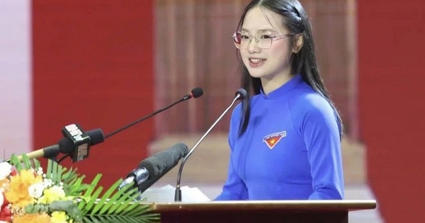 Nữ sinh Nghệ An gây bão MXH gần đây bất ngờ nhận phải loạt bình luận so sánh tiêu cực: Công nhận người khác khó đến thế sao?