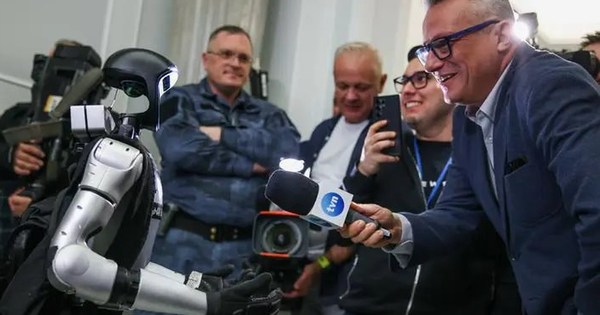 90% đơn hàng robot hình người chỉ để… chụp ảnh? Sự thật ngã ngửa phía sau những bản hợp đồng robot “khủng” tại Trung Quốc