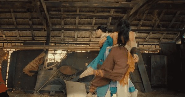 Việt Nam đang có Hoa hậu được khen trời sinh đóng điện ảnh: Mình hạc xương mai visual trí thức, báu vật của Vbiz