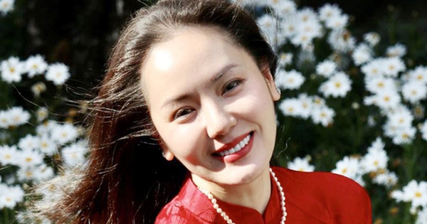 Nữ ca sĩ xinh đẹp, độc thân: Tuổi 42 bất ngờ công khai 